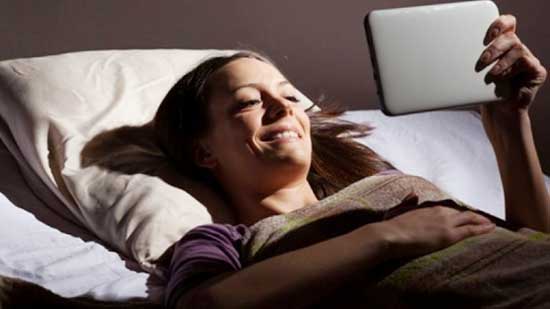 دراسة حديثة تحذر من مخاطر ضوء الأجهزة الإلكترونية: تسبب تسمم العين