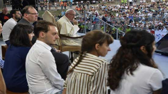 البابا فرنسيس يلتقي أكثر من سبعين ألف شاب إيطالي بروما