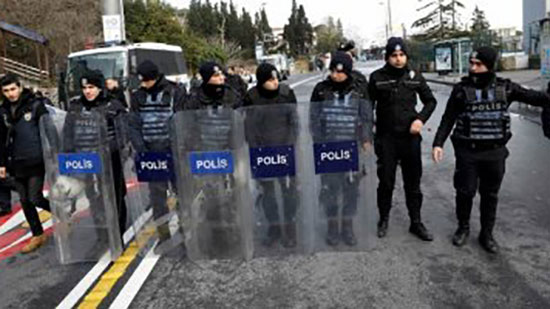  مجهولون يطلقون النار من سيارة على السفارة الأمريكية فى أنقرة