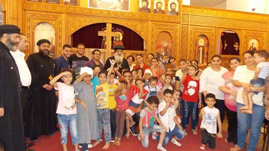  الأنبا يوساب يتابع التجهيزات لحفل مئوية مدارس الأحد بالأقصر 