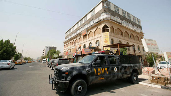 استئناف المظاهرات في البصرة.. ومكتب العبادي ينفي محاصرته في فندق بالمدينة