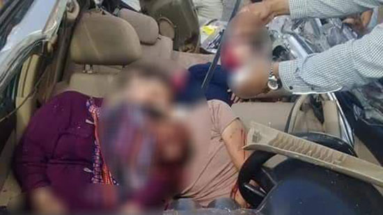 سقطت عليهم سيارة.. قتيلان و3 مصابين في حادث مروّع بكورنيش الإسكندرية (صور)
