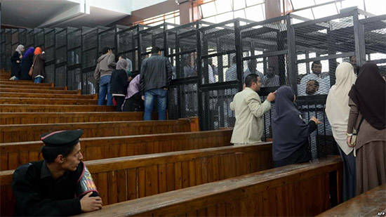 فرنسا تدعو مصر لوقف أحكام الإعدام الجماعية