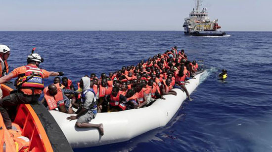 إنقاذ 152 مهاجرًا قبالة السواحل الإسبانية