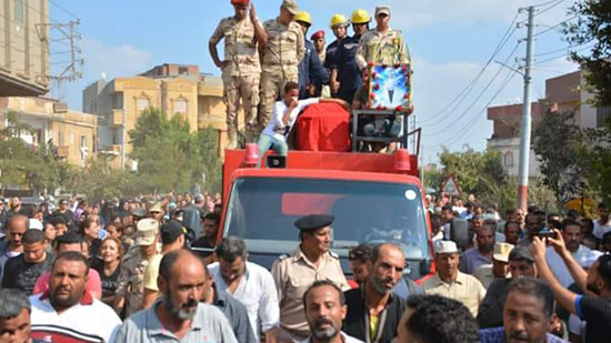 بالصور.. مشاهد حصرية من جنازة المجند أبانوب الذي استشهد في سيناء