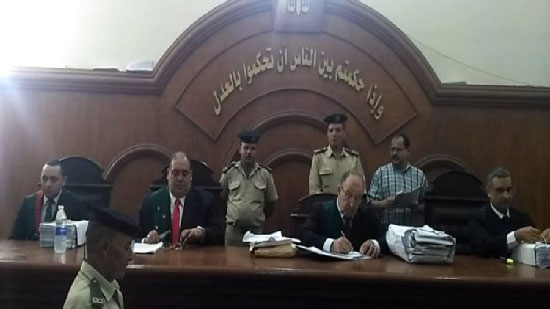 الجنايات تؤجل محاكمة المتهمين بمقتل رئيس دير أبو مقار لمنتصف أكتوبر