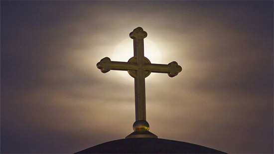 ما هي قصة عيد الصليب ولماذا يحتفل به الأقباط؟