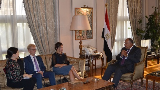 وزير الخارجية: حقوق الإنسان تأتي على قمة أولويات الحكومة المصرية
