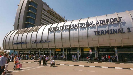 طوارئ بمطار القاهرة استعدادًا لمغادرة ميلانيا ترامب
