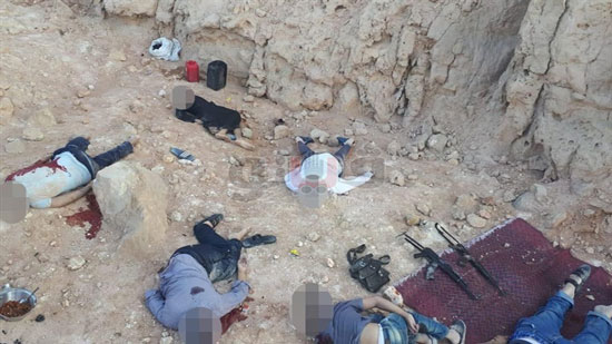  مقتل 9 إرهابيين داخل كهف بسوهاج في تبادل إطلاق النيران مع الامن