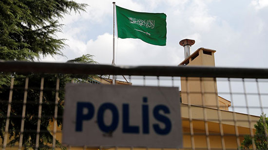  تقارير تركية: حافلتان وسيارتان للبحث الجنائي يفحصون القنصلية السعودية