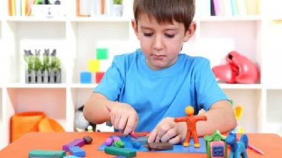 إزاى تختارى اللعبة المناسبة لطفلك حسب سنه لحمايته من المرض والأخطار
