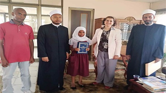 السفارة المصرية في بوروندي تكرم مبعوثي الأزهر وتحتفل بتخريج أول دفعة لتعليم العربية