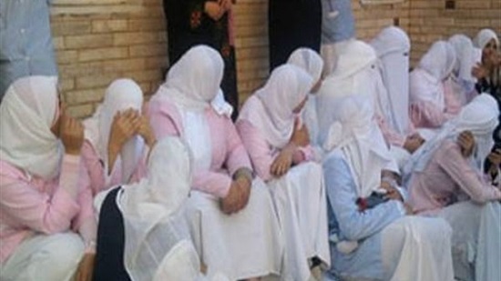 إحدى طالبات التمريض عن تظاهرهم لمطالبتهم بعودة مديرتهم: 
