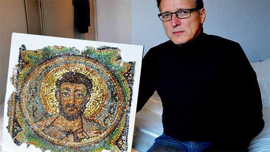 العثور على لوحة فنية أثرية مسروقة للقديس مرقس