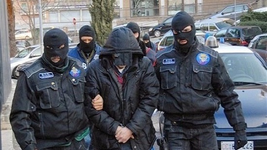  الشرطة الايطالية تلقي القبض شاب مصري ينتمي لتنظيم داعش 
