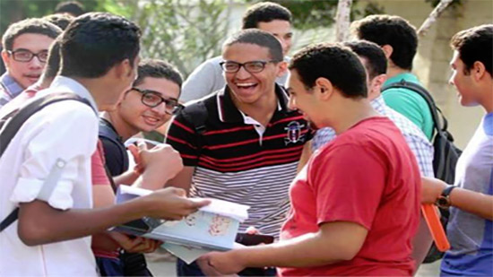 الحكومة تنفي إجبار طلاب الصف الأول الثانوي المغتربين على أداء الامتحان داخل مصر