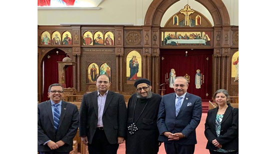 سفير مصر في كندا يلتقي رموز الجالية المصرية ويزور كنيسة السيدة العذراء