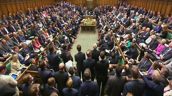  أزمة سياسية في البرلمان الإنجليزي1-3