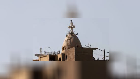 عدوي غلق الكنائس يصيب كنيسة كوم الراهب سمالوط المنيا
