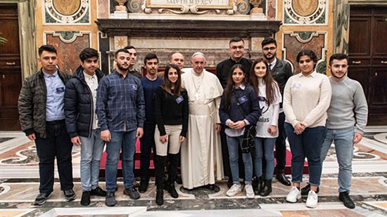  البابا فرنسيس يجتمع مع طلاب العراق 