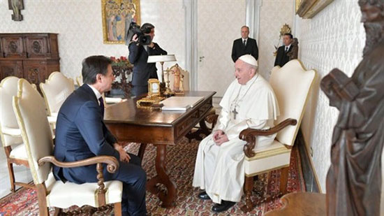  البابا فرنسيس يستقبل رئيس الوزراء الايطالي في القصر ألرسولي 