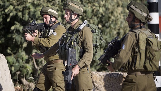 القوات الإسرائيلية تقتل 3 فلسطينيين.. تعرف على السبب
