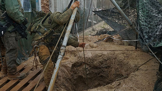 في إطار عملية درع الشمال .. الجيش الإسرائيلي يوثق لحظة تفجيره نفق حزب الله 