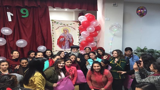 بالصور.. بمشاركة الأنبا مكاريوس الاحتفال السنوي لأسرة القديسة ليديا للفتيات العاملات 
