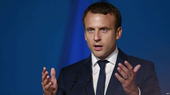 على عكس خطوات ترامب.. الرئيس الفرنسي يعلن الإبقاء على الوجود العسكري في سوريا
