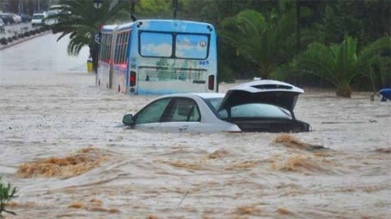 مقتل 5 أشخاص في فيضانات تجتاح الجزائر
