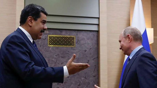 الكرملين يحذر من مغبة التدخل العسكري في فنزويلا