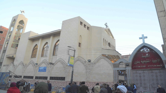  بالصور محافظ المنيا يفتتح الكنيسة الإنجيلية المشيخية عقب اعادة بنائها بمركز ملوي