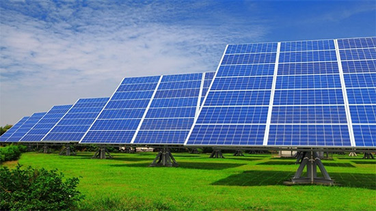 
نقيب الفلاحين: التوسع فى استخدام الطاقة الشمسية يساعد فى استصلاح الصحراء
