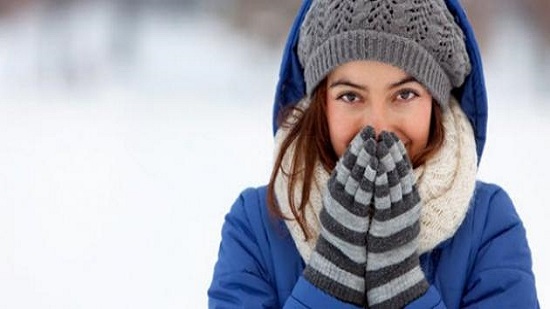5 أمراض تسبب شعورك بالبرد الدائم أبرزها الأنيميا ونقص فيتامين 