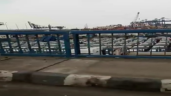  تكدس السيارات الجديدة بميناء الاسكندرية بسبب حملة (خليها تصدى) 
