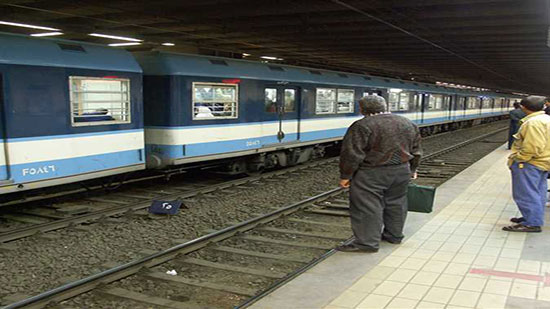 فتاة تلقي نفسها على شريط مترو السادات.. وسائق القطار ينقذ حياتها