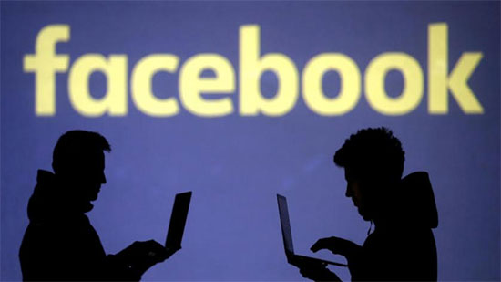 فيسبوك تقاضي أشخاص وشركات بسبب حسابات مزيفة