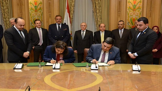مصر توقع مذكرة تفاهم مع شركة سويسرية لتحلية مياه البحر
