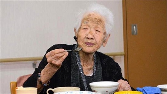  مسنة يابانية تدخل موسوعة 