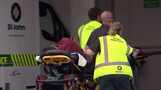نيوزيلندا: الشرطة تطلب من جميع مساجد البلاد غلق أبوابها بعد إطلاق نار على مسجديْن أوقع عدة قتلى