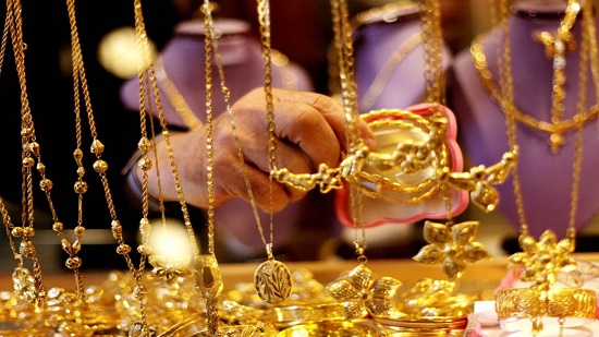 أسعار الذهب تتراجع بمصر بعد هبوطه لأدنى مستوى في 3 أسابيع عالميا
