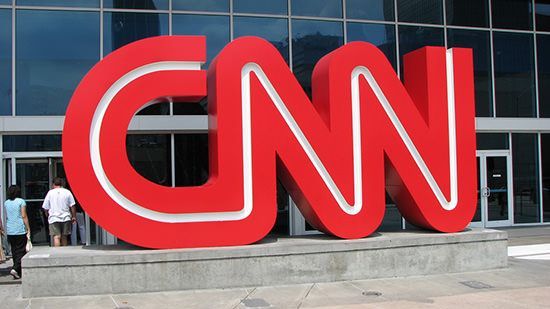 صحف فرنسية تكشف: محللين بـ CNN يتلقون أموالاً من قطر