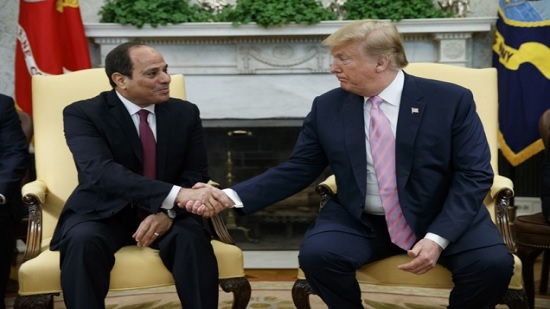  ترامب يشيد بالسيسي: يقوم بعمل عظيم في مصر
