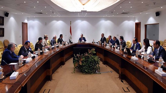  رئيس الوزراء يعقد اجتماعًا لمتابعة تطوير منطقة المتحف المصري الكبير 
