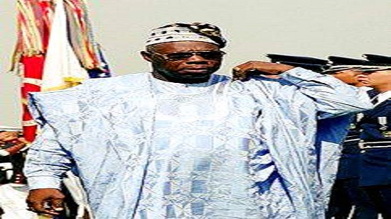  أولوسيجون أوباسانجو رئيسًا لنيجيريا 