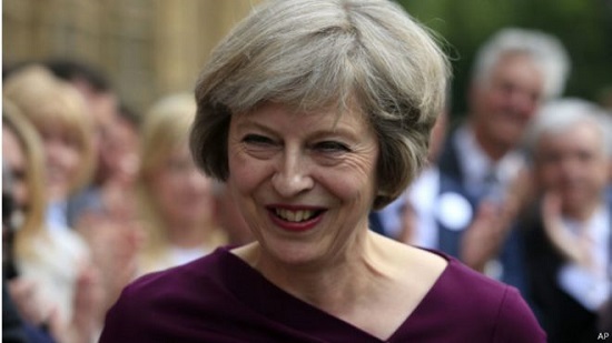 رئيسة وزراء بريطانيا تحتفل بعيد مارجرجس
