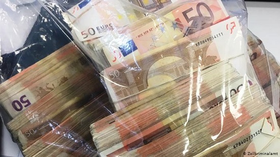 لمكافحة التهريب وغسيل الاموال ..النمسا والمانيا يوقفان العمل بورقة 500 يورو
