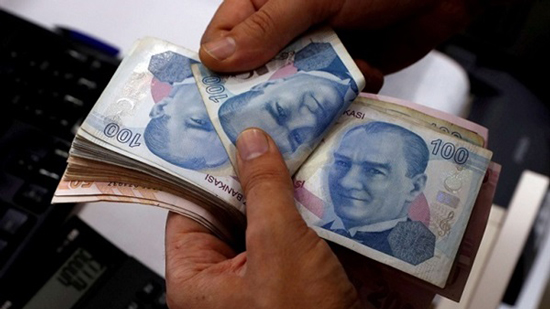 الركود الجديد وأزمة العملة.. كوابيس تطارد الاقتصاد التركي