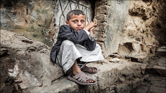  دايلي ميرور : الموت يلتهم 120 طفلا في اليمن كل يوم 
